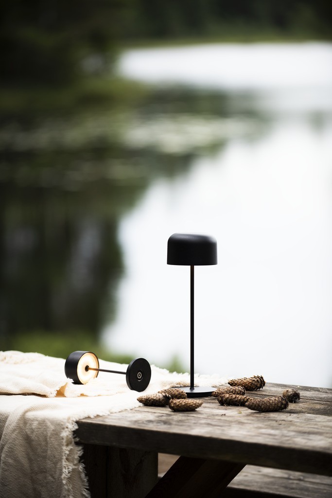 Lille mini draadloze USB oplaadbare LED lounge/tafellamp rond 7.5x20cm, IP54, docking station, USB laadkabel, touch dimmer en switch, 2200K/2700K, 10 LED (extra)warmwit, Lithium batterij, laadtijd 6u, 9u licht op 100%, 20u op 50% - Afbeelding 4