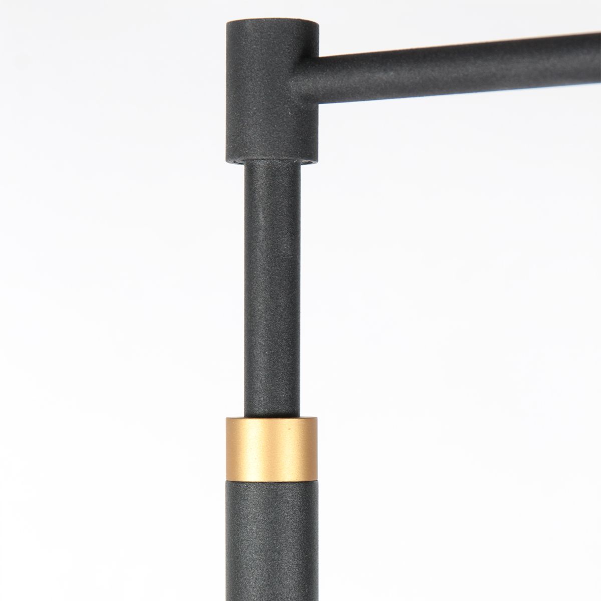 Zwarte vloerlamp Soleil 3515GO met goudkleurige details – Oplaadbare accu en zwenkarm - Afbeelding 5