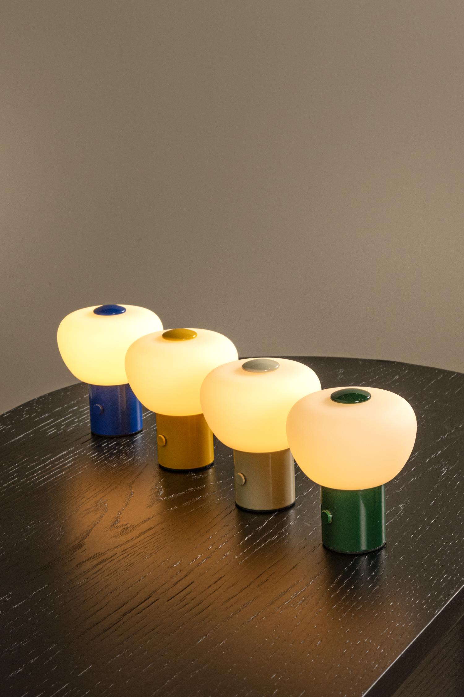 Lucide GUSTAV - Oplaadbare Tafellamp - Accu/Batterij - Ø 8 cm - LED Dimb. - 1x0,8W 2700K - Blauw | Essential - Afbeelding 5